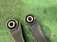 Brazos de suspensión traseros SUBARU OUTBACK OEM 20250AE030 20250AE050 20250AE010 20250AE000 BPE 2004 EZ30 AT