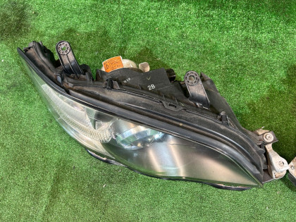 ไฟหน้า Ксенон SUBARU OUTBACK OEM 84001AG020 84001AG030 BPE 2004