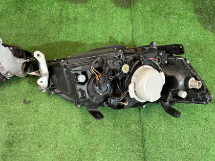 ไฟหน้า Ксенон SUBARU OUTBACK OEM 84001AG020 84001AG030 BPE 2004