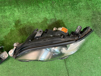 ไฟหน้า Ксенон SUBARU OUTBACK OEM 84001AG020 84001AG030 BPE 2004