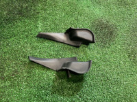 ฝาปิดมุมแผงคาวล์ SUBARU OUTBACK OEM 91423AG000 91423AG010 BPE 2004