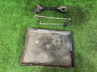 ขายึดแบตเตอรี่ SUBARU LEGACY OEM 82122AG001 82182AG000 BP5 2007