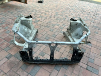 แผงหน้าหม้อน้ำ WHITE 37J D20 53060AE00A 53020AE10B 53060AE06A SUBARU LEGACY