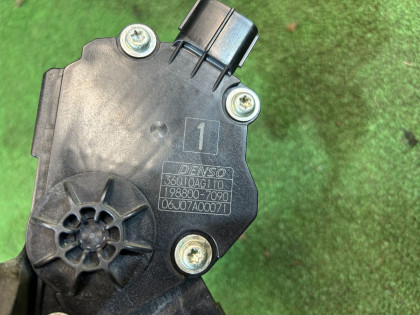 アクセルペダル SUBARU OUTBACK OEM 36010AG110 BP9 2007 GREEN