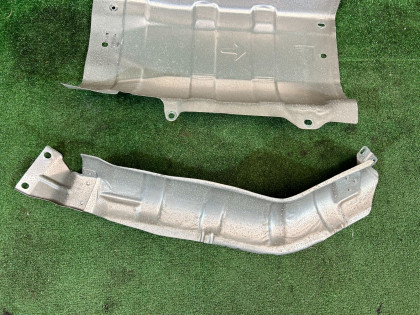 แผ่นกันความร้อนท่อไอเสีย SUBARU LEGACY OEM 42054AE001 59024AE010 BH9 2000 EJ254 AT