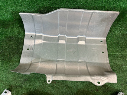แผ่นกันความร้อนท่อไอเสีย SUBARU LEGACY OEM 42054AE001 59024AE010 BH9 2000 EJ254 AT