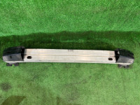 フロントバンパーレインフォースメント SUBARU OUTBACK OEM 57712AG000 BPE 2004