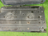 Proteção do piso inferior SUBARU OUTBACK OEM 56411AG040 56411AG050 BPE 2004 GOLD 39J
