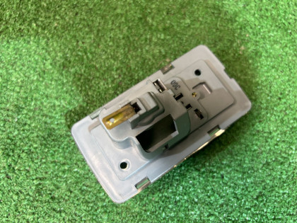 ไฟส่องห้องเก็บสัมภาระ SUBARU LEGACY OEM 84671AC010 BH5 2000 EJ206 AT