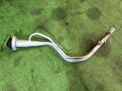 Tubo de enchimento do depósito 42066AG000 SUBARU LEGACY