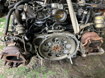 エンジン 1-я модель. SUBARU LEGACY OEM 10100BE970 BE5 2000 EJ206 AT