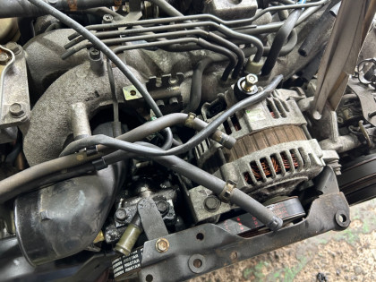 エンジン 1-я модель. SUBARU LEGACY OEM 10100BE970 BE5 2000 EJ206 AT