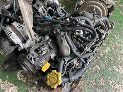 エンジン 1-я модель. SUBARU LEGACY OEM 10100BE970 BE5 2000 EJ206 AT
