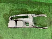 Guantera y reposabrazos SUBARU FORESTER OEM 92113FE100ND SG5 2007 WHITE 51E