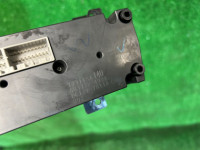 エアコンコントロールユニット черный SUBARU FORESTER OEM 72311SA110 SG5 2007 EJ205 AT