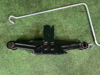 แม่แรง SUBARU FORESTER OEM 97030FC111 SG5 2007