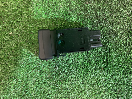 Кнопка обогрева лобового стекла SUBARU FORESTER OEM 83001SA030 SG5 2007 EJ205 AT