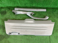 Tapizado del portón SUBARU FORESTER OEM 94320SA010ND SG5 2007 WHITE 51E