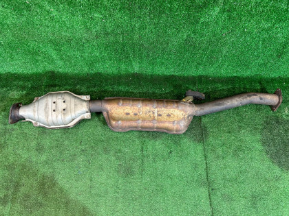 ท่อไอเสียท่อนกลาง SUBARU FORESTER OEM 44200SA080 SG5 2007 EJ205 AT