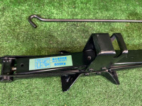 แม่แรง высокий SUBARU LANCASTER OEM 97030AC061 BH9 1998