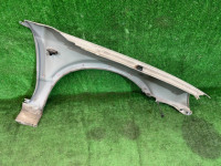 บังโคลนหน้าซ้าย цвет 8L5 SUBARU LANCASTER OEM 57120AE030 BH9 1998 BEIGE 8L5