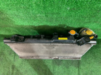 Радиатор двигателя SUBARU LANCASTER OEM 45111AE001 BH9 BE9 1998 EJ254 AT
