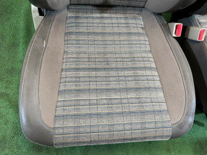 座椅总成 SUBARU LANCASTER OEM 64010AE800GE, 64010AE810GE, 64221AE250GE, 64231AE260GE BHE BH9 BH5 1998 BEIGE 8L5
