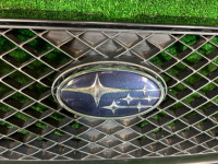 Rejilla del radiador цвет 61K SUBARU FORESTER OEM 91121SA091EN SG5 2007 GREY 61K