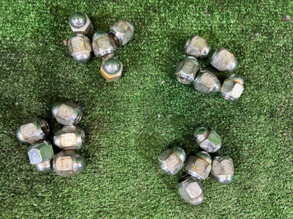 Wheel nuts SUBARU LEGACY B4 OEM 623006021 BE5 2000