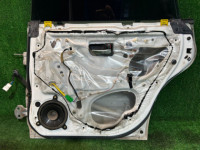 ประตูหลังขวา цвет 51Е SUBARU LEGACY B4 OEM 60400AE240 BE9 BE5 BH5 2000 WHITE 51E