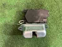 Tailgate lock SUBARU FORESTER OEM 63032SA010 SG5 2007 WHITE 51E