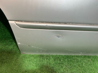 Puerta trasera derecha Цвет 792 SUBARU LEGACY OEM 60400AE400 BH9 2000 SILVER 792