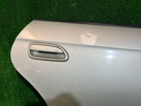 Puerta trasera derecha Цвет 792 SUBARU LEGACY OEM 60400AE400 BH9 2000 SILVER 792