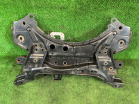 Балка передняя TOYOTA PRIUS OEM 51201-12441 ZVW30 2012 2ZRFXE