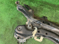 Балка передняя TOYOTA PRIUS OEM 51201-12441 ZVW30 2012 2ZRFXE