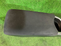 Guantera y reposabrazos TOYOTA PRIUS OEM 58901-47190-B3 ZVW30 2012 SILVER 1F7
