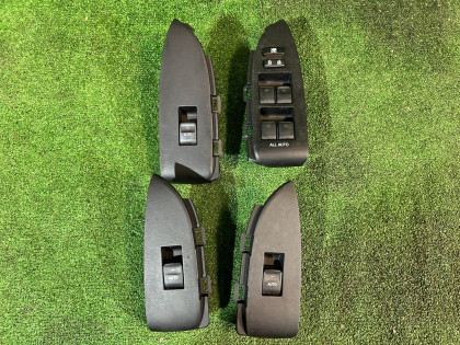 กล่องควบคุมกระจกไฟฟ้า 8404033080 TOYOTA PRIUS