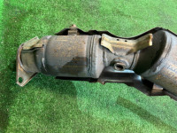 แคทาลิติก TOYOTA PRIUS OEM 17410-37310 ZVW30 2012 2ZRFXE