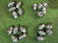 น็อตล้อ TOYOTA PRIUS OEM 90942-01033 ZVW30 2012