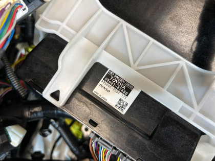 ชุดสายไฟ TOYOTA PRIUS OEM 82111-47530 86572-47050 88650-47320 ZVW30 2012 2ZRFXE