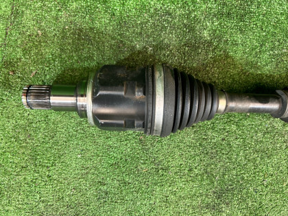 เพลาขับหน้า левый TOYOTA PRIUS OEM 43420-47030 ZVW30 2012 2ZRFXE