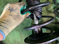 Стойки передние TOYOTA PRIUS OEM 48510-47130 48520-47130 ZVW30 2012 2ZRFXE