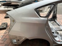 ชิ้นส่วนตัวถังท้ายรถ задняя часть кузова цвет 1F7 TOYOTA PRIUS OEM 61601-47090 61602-47091 ZVW30 2012 SILVER 1F7