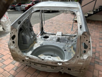 ชิ้นส่วนตัวถังท้ายรถ задняя часть кузова цвет 1F7 TOYOTA PRIUS OEM 61601-47090 61602-47091 ZVW30 2012 SILVER 1F7