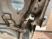 ชิ้นส่วนตัวถังท้ายรถ задняя часть кузова цвет 1F7 TOYOTA PRIUS OEM 61601-47090 61602-47091 ZVW30 2012 SILVER 1F7