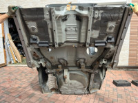 ชิ้นส่วนตัวถังท้ายรถ задняя часть кузова цвет 1F7 TOYOTA PRIUS OEM 61601-47090 61602-47091 ZVW30 2012 SILVER 1F7