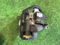 右雾灯 TOYOTA PRIUS OEM 81210-12230 ZVW30 2012