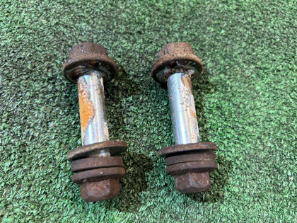 น็อตปรับศูนย์ล้อหลัง 20540AA111 SUBARU FORESTER