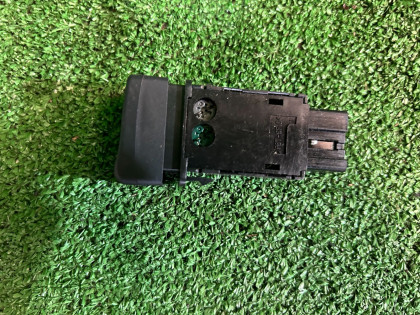 前挡除雾开关 SUBARU FORESTER OEM 83001SA030 SG5 2007 EJ205 AT
