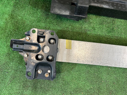 前保险杠防撞梁 SUBARU FORESTER OEM 57712SA240 SG5 2007